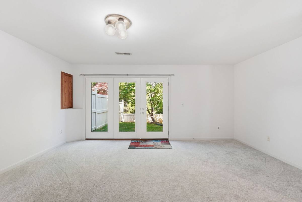 Townhouse for rent at 2709 Baronhurst Dr, Vienna, VA 22181