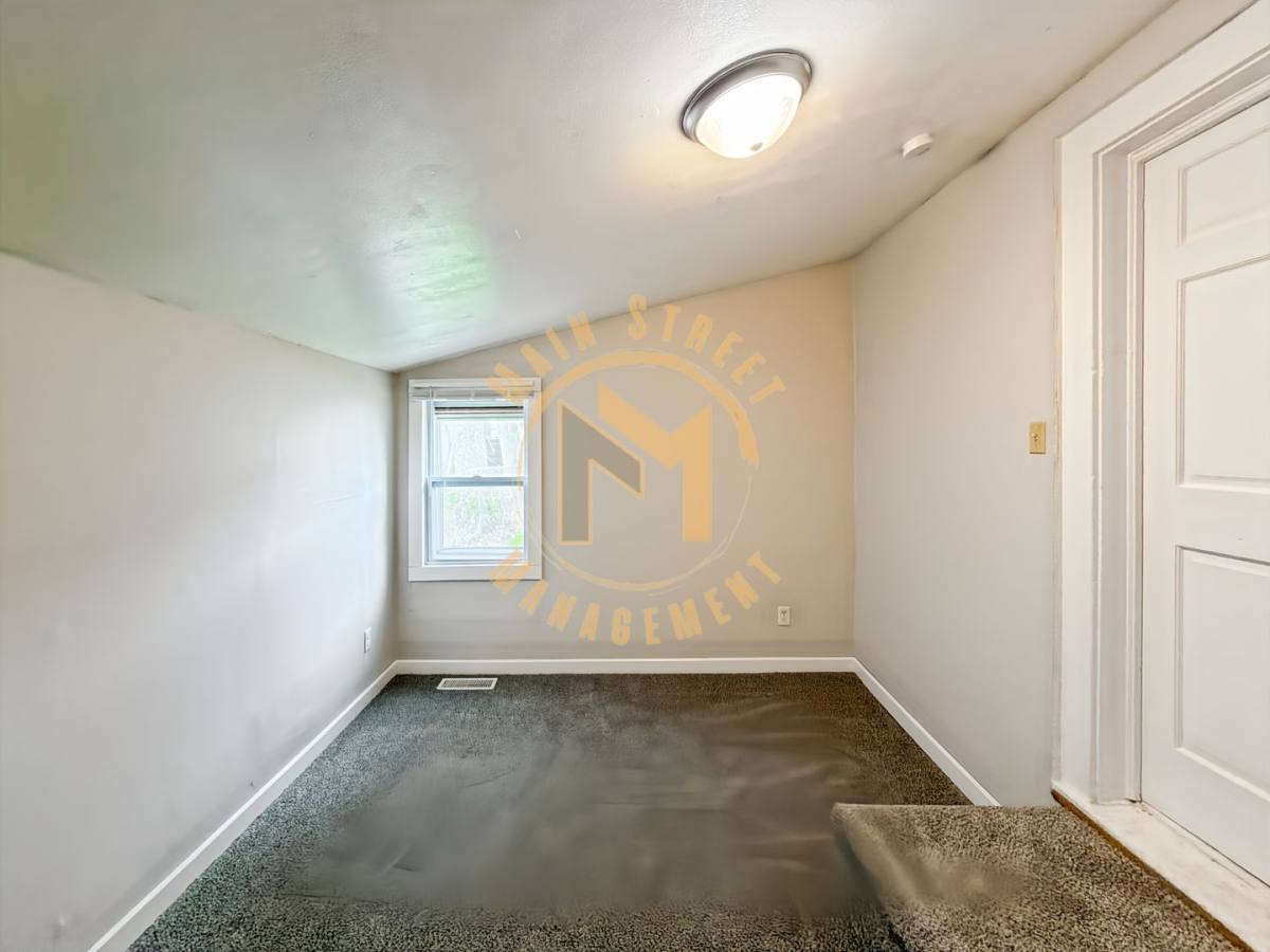 House for rent at 512 School Ave, Oshkosh, WI 54901
