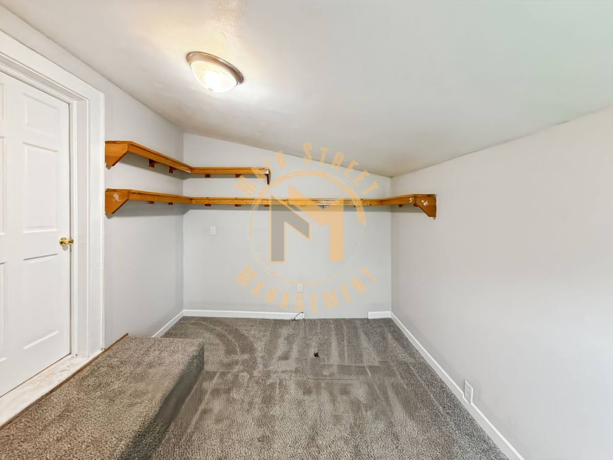 House for rent at 512 School Ave, Oshkosh, WI 54901