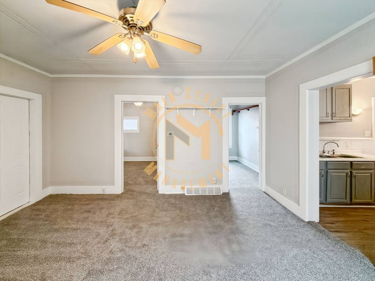 House for rent at 512 School Ave, Oshkosh, WI 54901