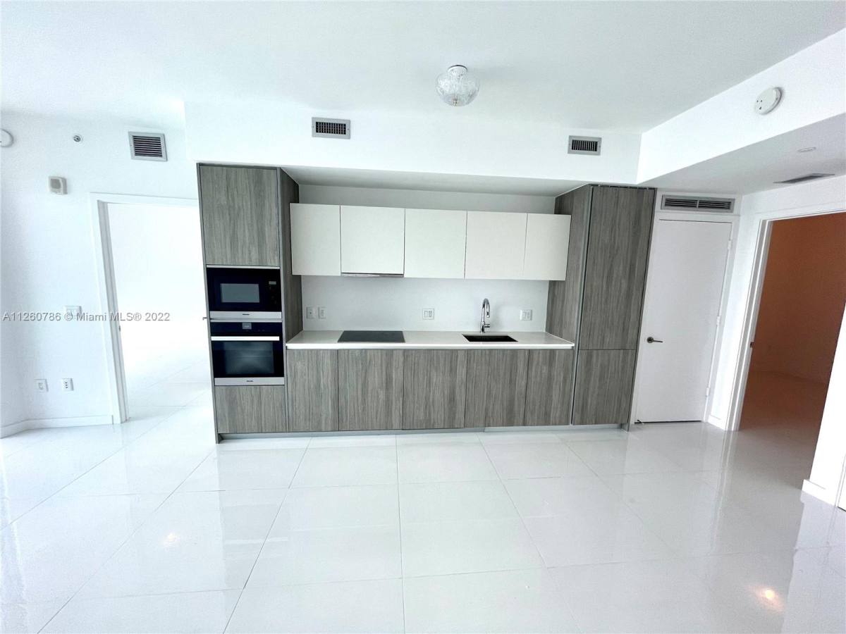 Apartment for rent at 2900 NE 7th Ave, Miami, FL 33137