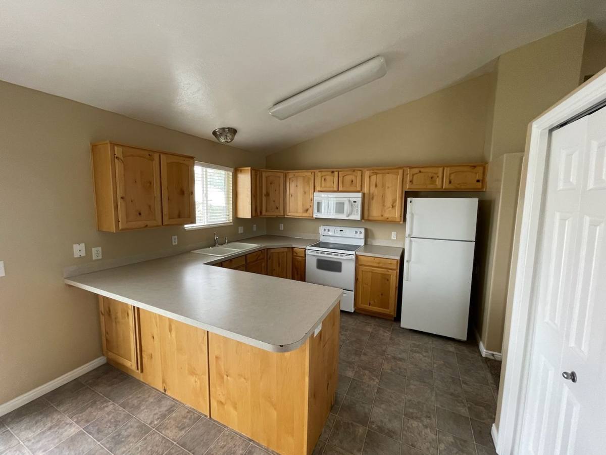 House for rent at 3140 W 4800 S, Roy, UT 84067