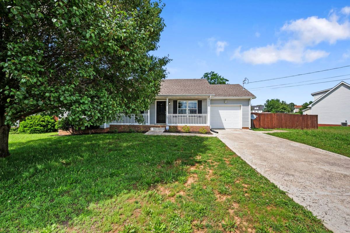 House for rent at 307 Pappy Dr, Oak Grove, KY 42262