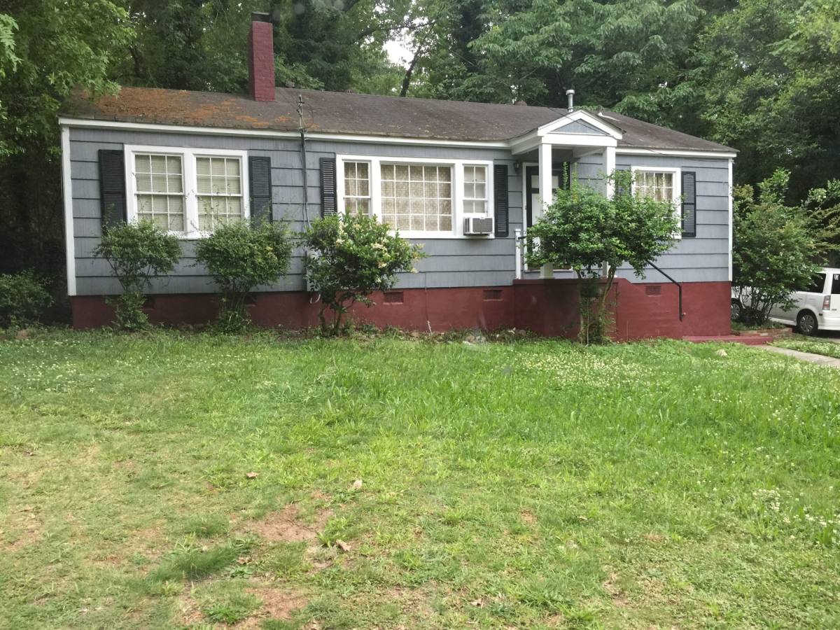 House for rent at 1620 Marqueritte Ave, Anniston, AL 36201