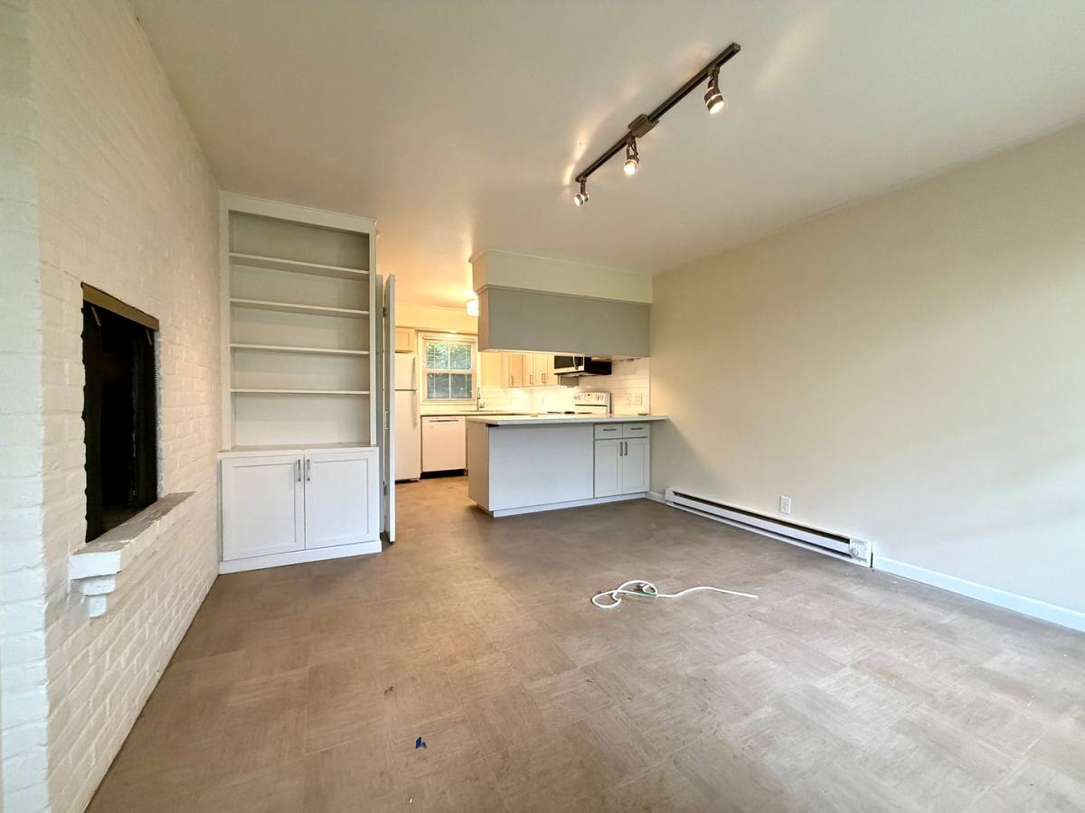Apartment for rent at 5272-5278 SW Scholls Ferry Rd, Portland, OR 97225