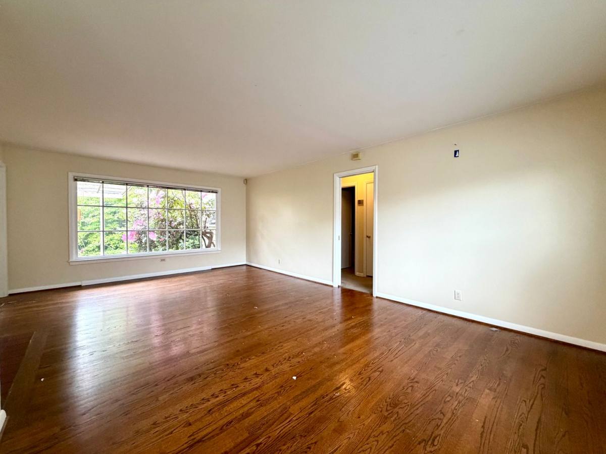 Apartment for rent at 5272-5278 SW Scholls Ferry Rd, Portland, OR 97225