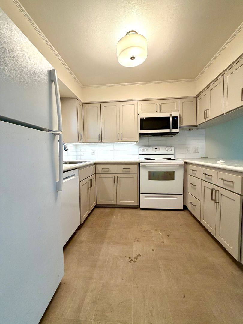 Apartment for rent at 5272-5278 SW Scholls Ferry Rd, Portland, OR 97225