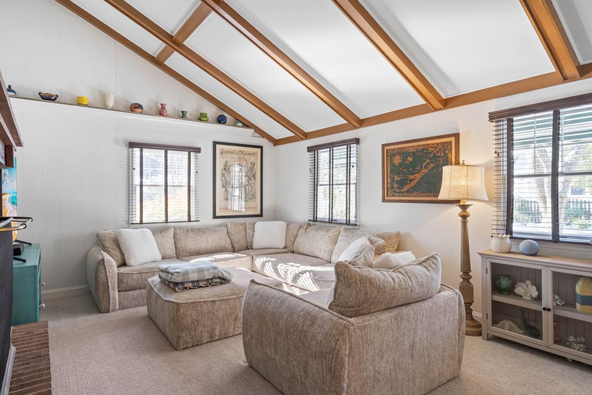 House for rent at 106 Kingsbridge Rd, Rehoboth Beach, DE 19971