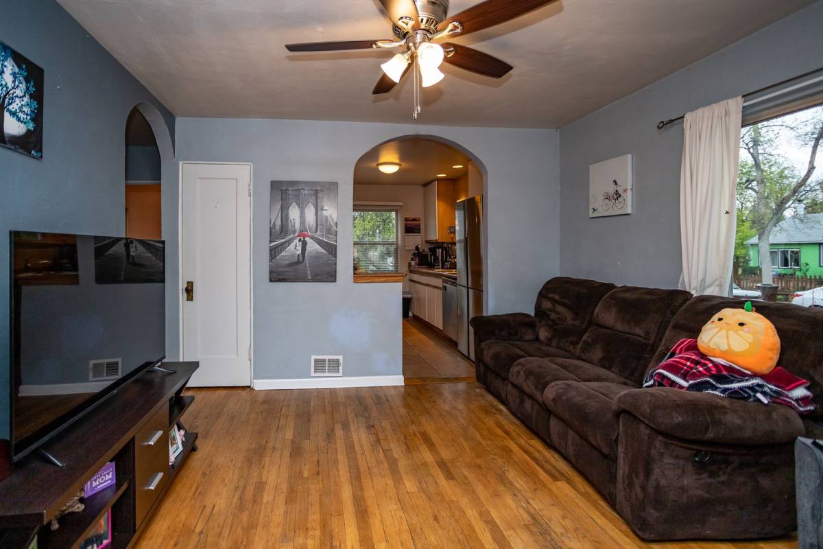 House for rent at 922 E High St, Colorado Springs, CO 80903