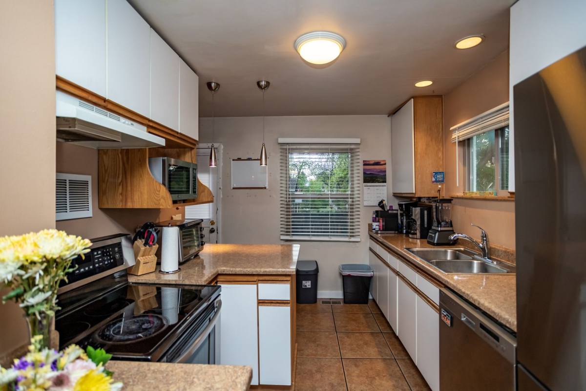 House for rent at 922 E High St, Colorado Springs, CO 80903