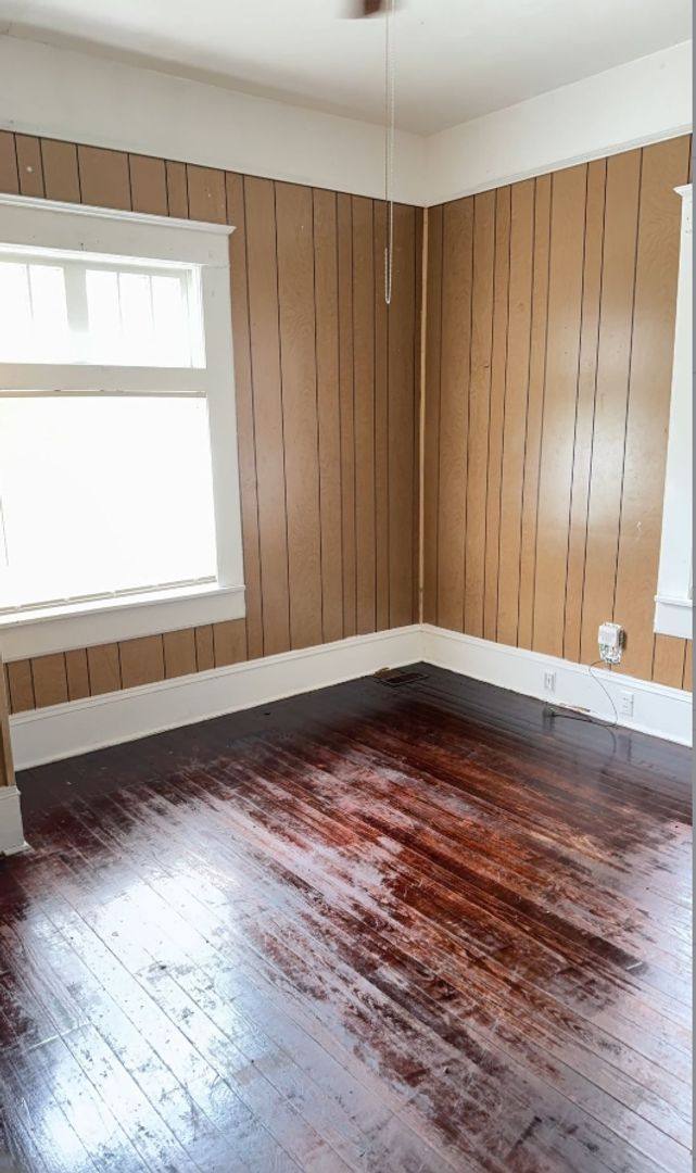 House for rent at 215 W Magnolia St, Fitzgerald, GA 31750
