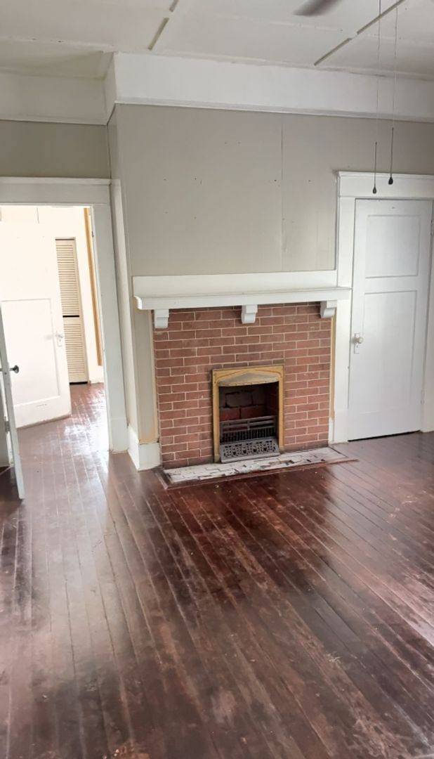 House for rent at 215 W Magnolia St, Fitzgerald, GA 31750