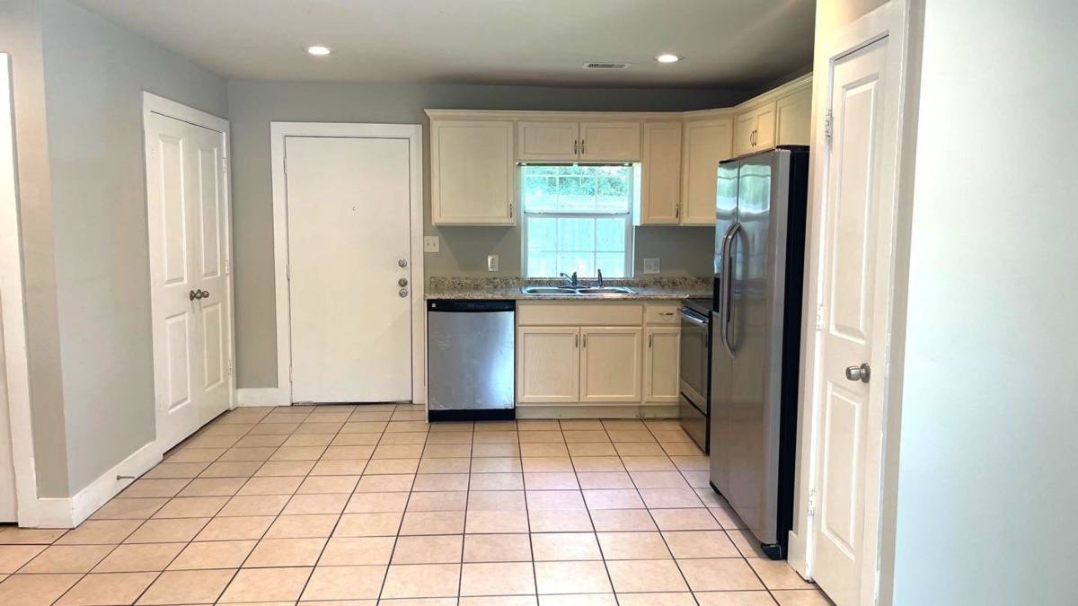 House for rent at 11435 Raincove Dr, Houston, TX 77016