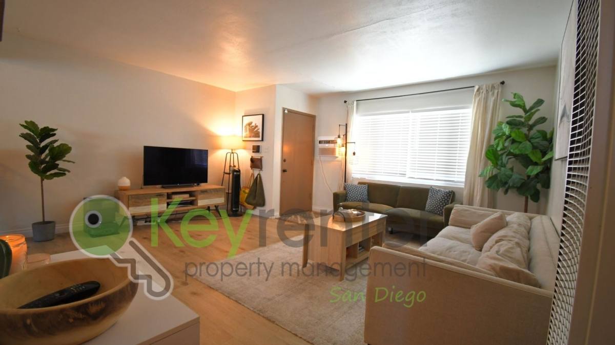 Townhouse for rent at 8075 Palm St, Lemon Grove, CA 91945
