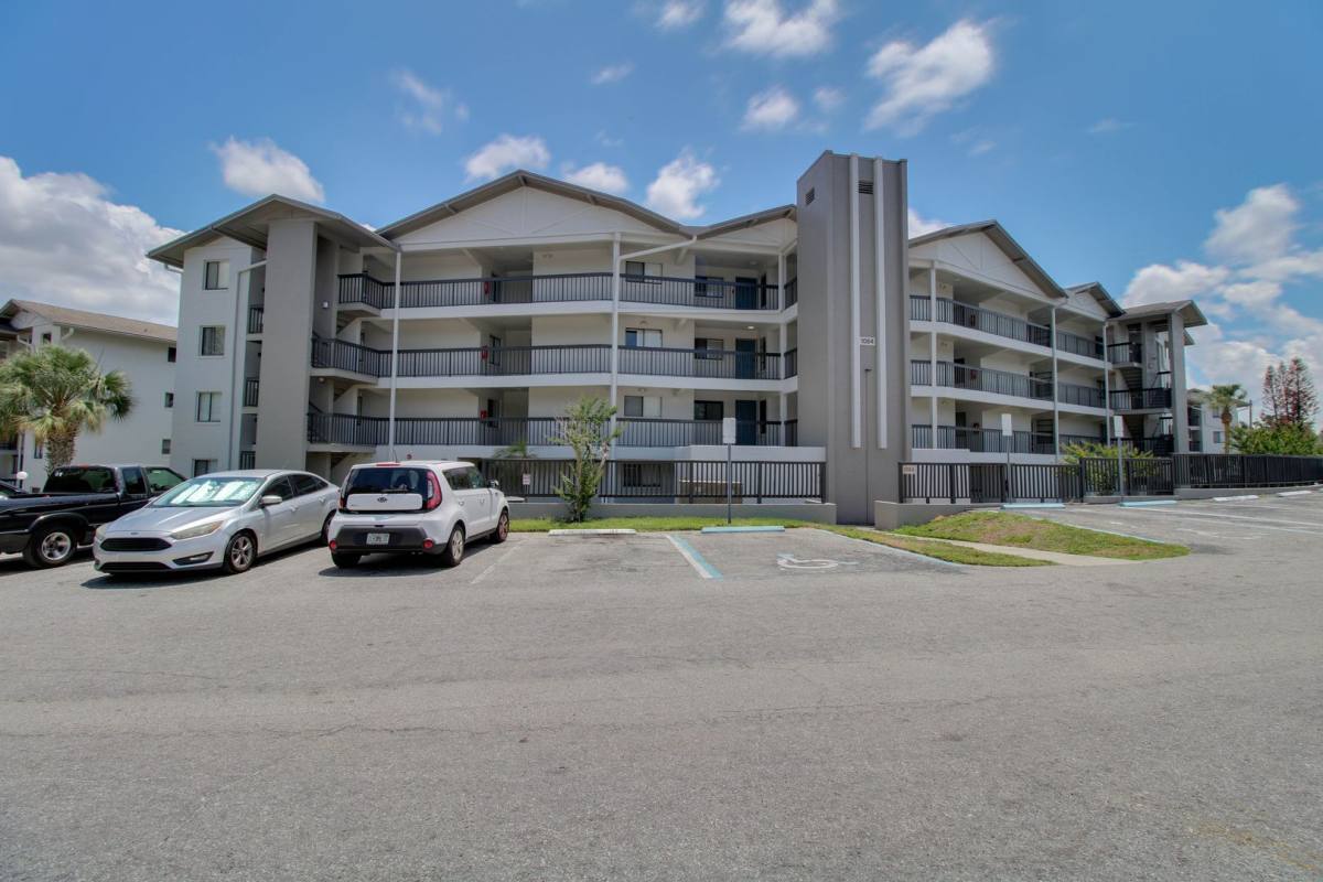 Apartment for rent at 1064 Lotus Parkway, Altamonte Springs, FL 32714