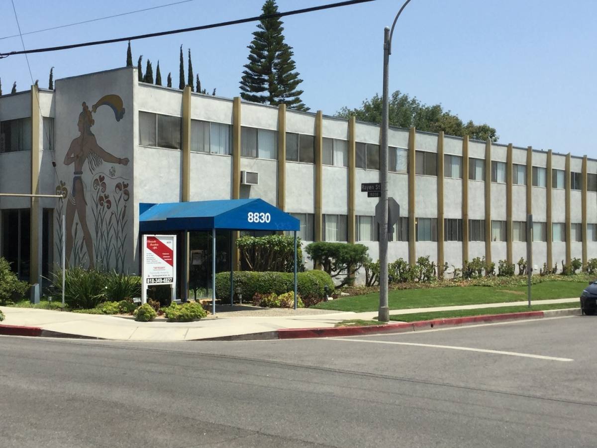 Apartment for rent at 8830 Etiwanda Ave, Northridge, CA 91325