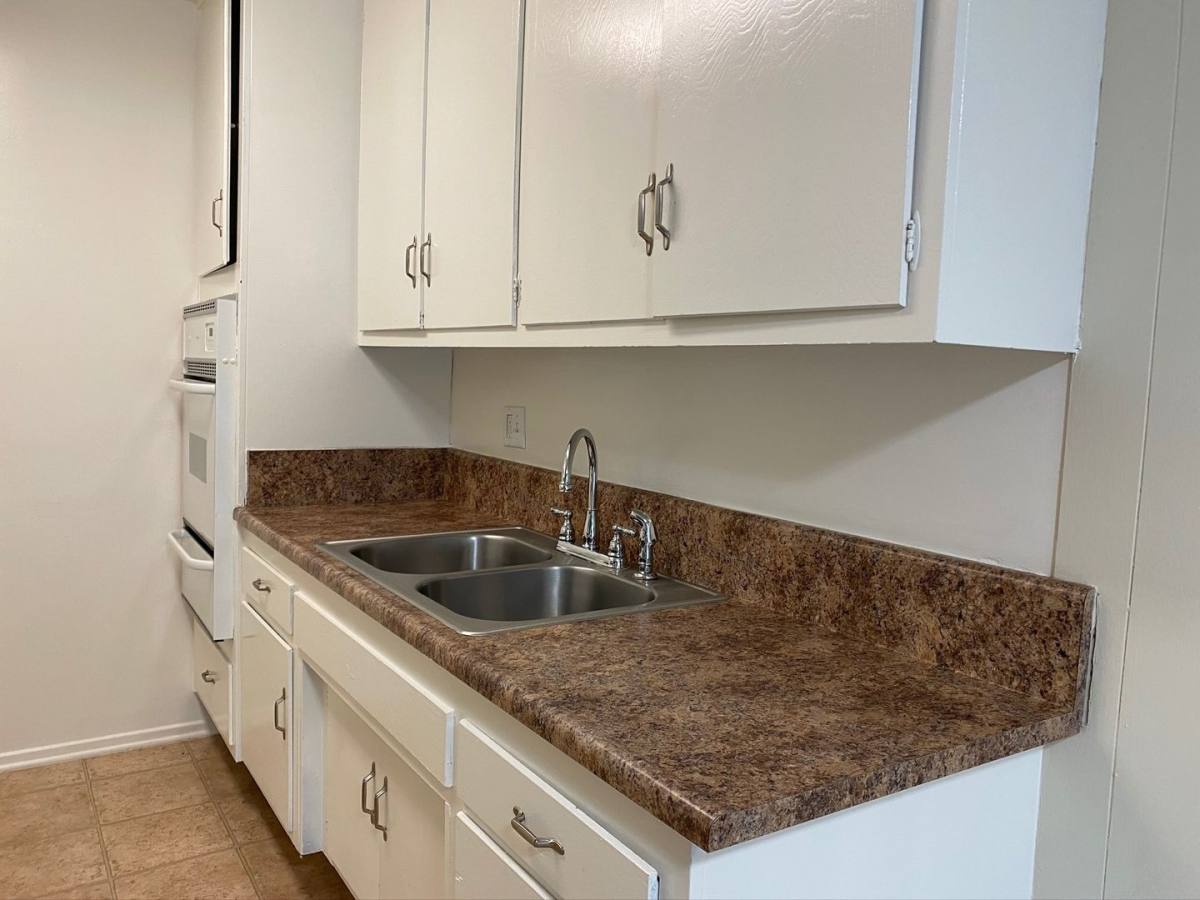 Apartment for rent at 8830 Etiwanda Ave, Northridge, CA 91325