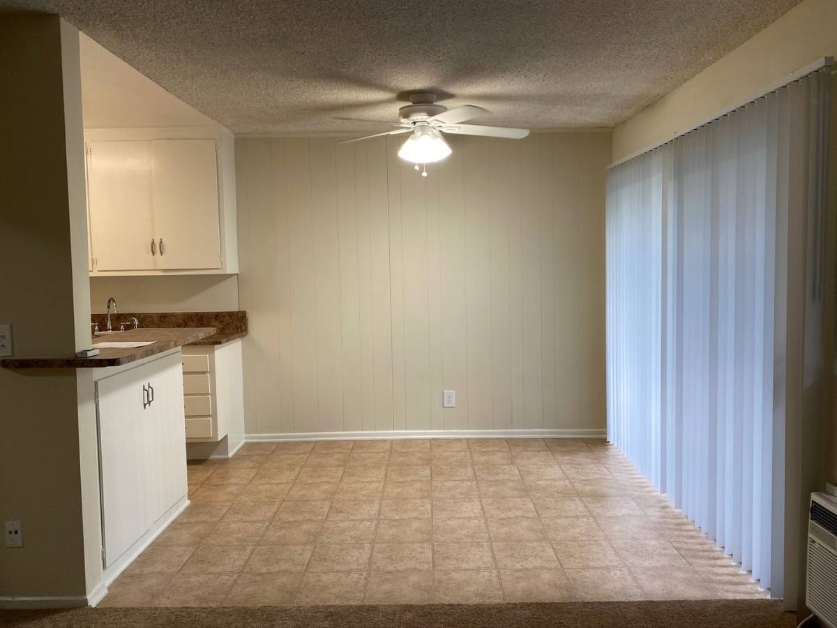 Apartment for rent at 8830 Etiwanda Ave, Northridge, CA 91325