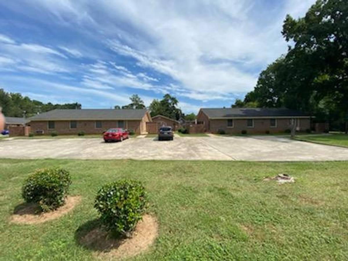 Apartment for rent at 3605 Edmond Drive-3610 Timberlane Dr, Columbia, SC 29205
