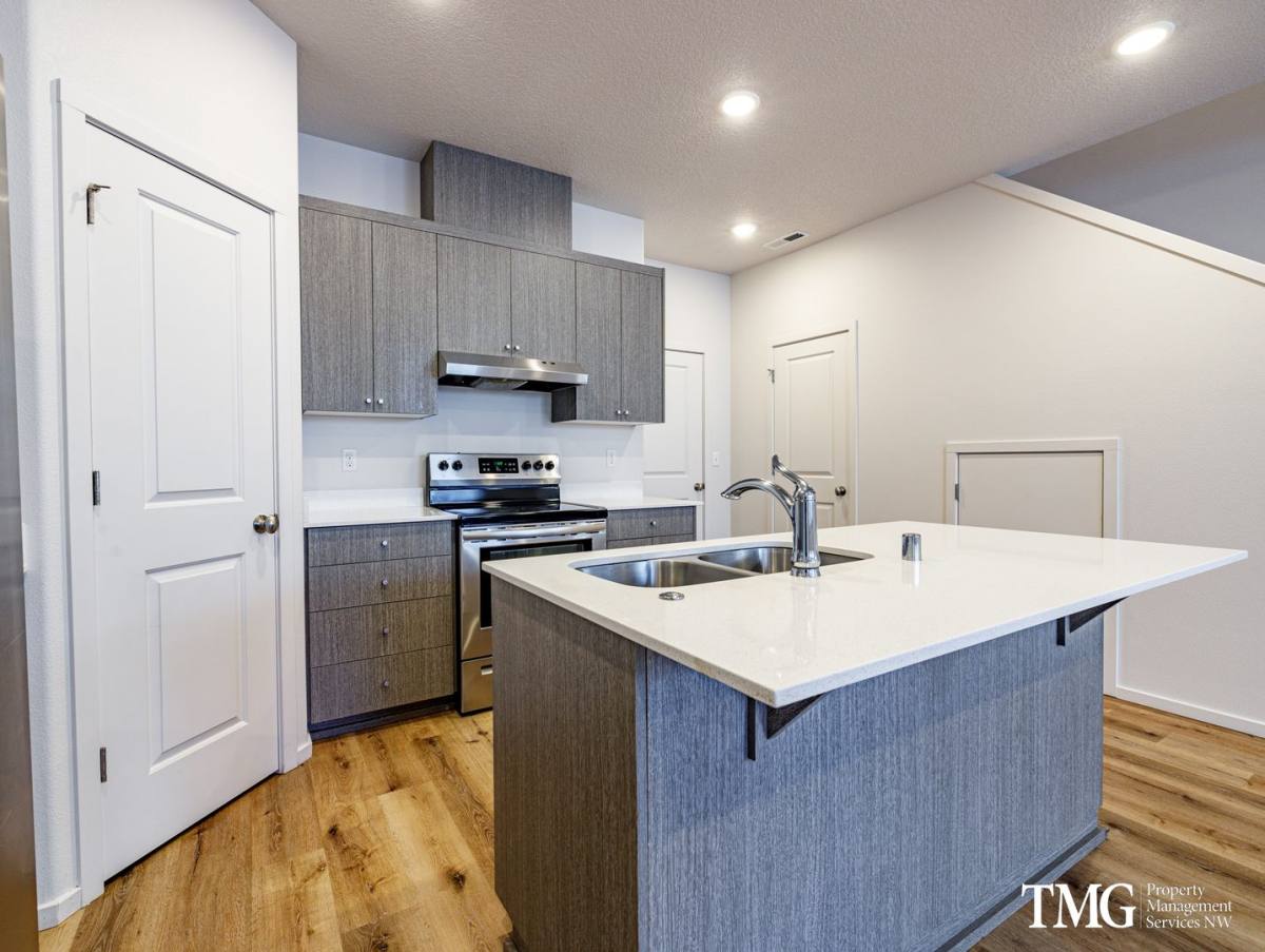 Townhouse for rent at 3519 Nicholson Rd, Vancouver, WA 98661