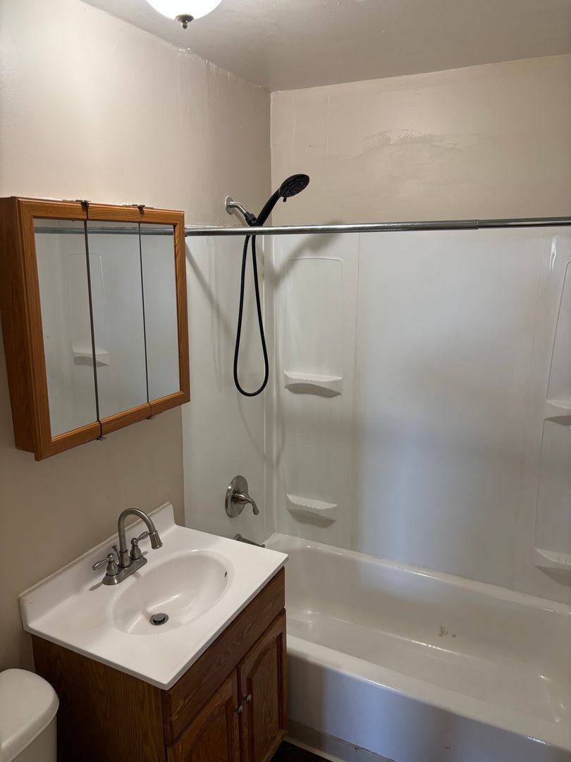 Apartment for rent at 85-91 Blackmore St, Tonawanda, NY 14150