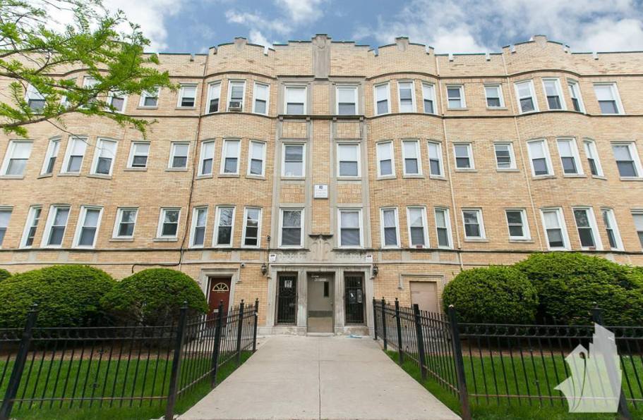Apartment for rent at 4501 Malden St #3B, Chicago, IL 60640