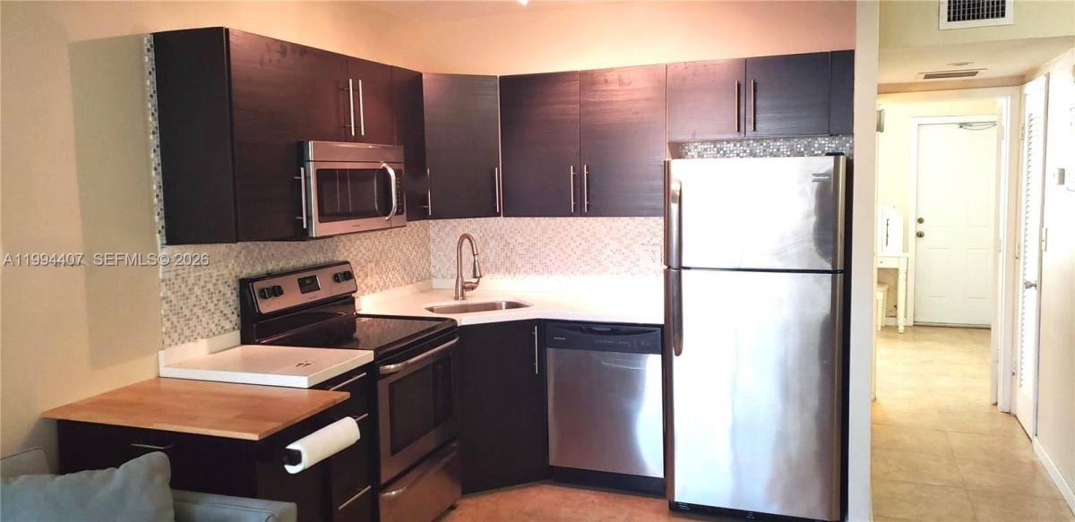 Condo for rent at 1878 NE 46th St, Fort Lauderdale, FL 33308