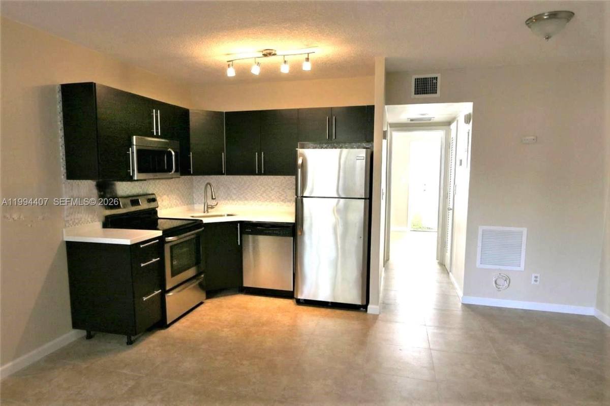 Condo for rent at 1878 NE 46th St, Fort Lauderdale, FL 33308