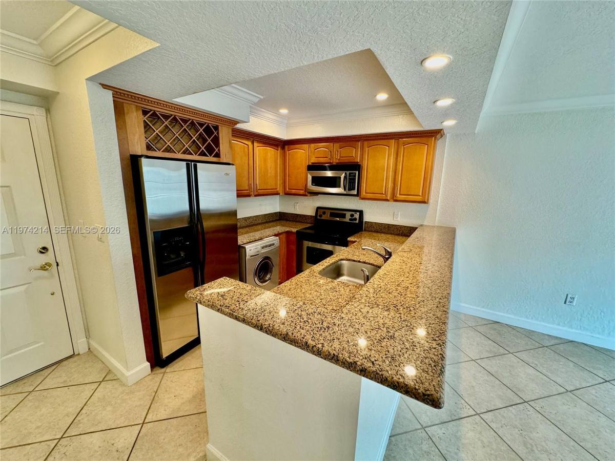 Apartment for rent at 151 NE 16th Ave, Fort Lauderdale, FL 33301