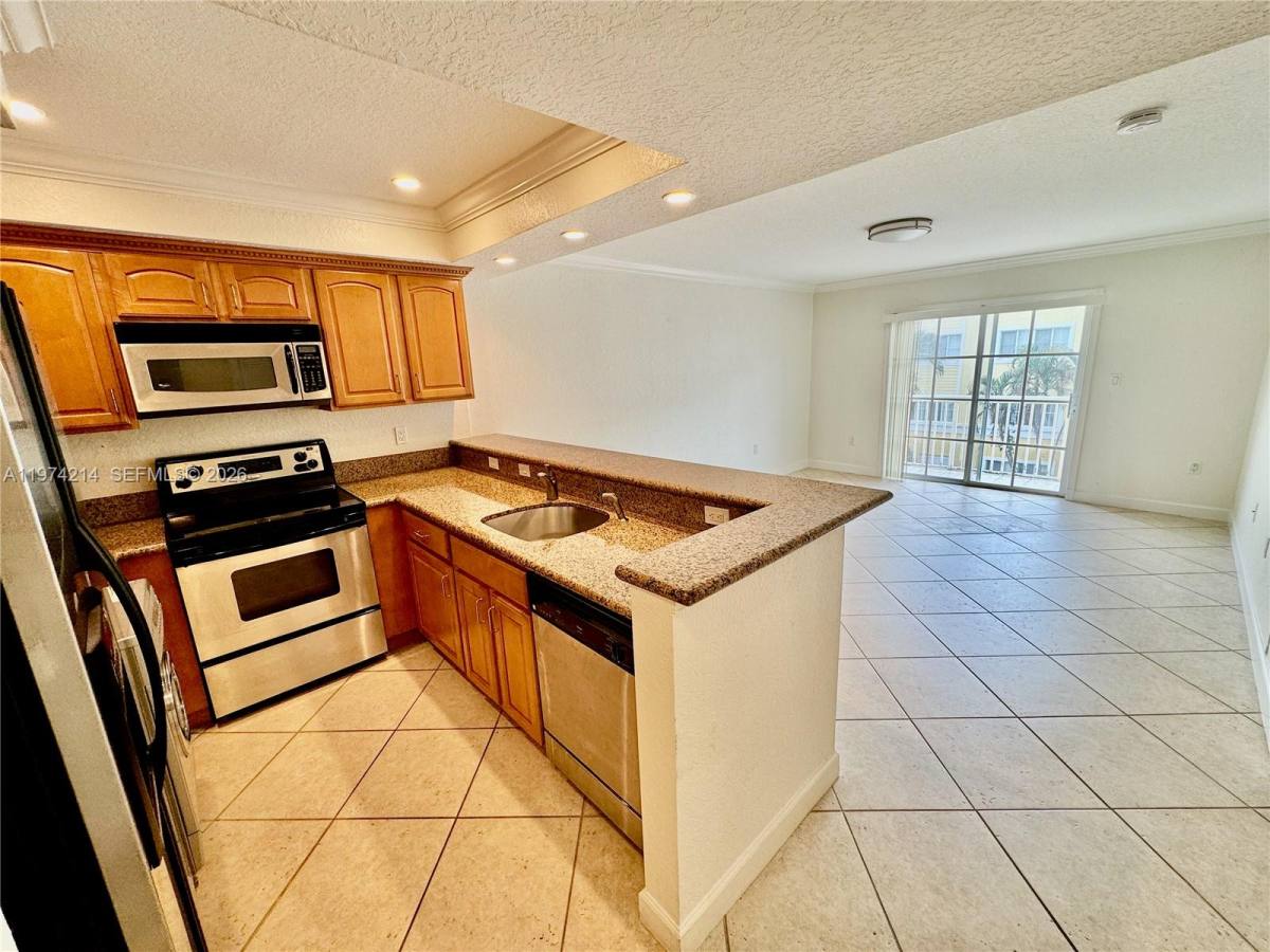 Apartment for rent at 151 NE 16th Ave, Fort Lauderdale, FL 33301
