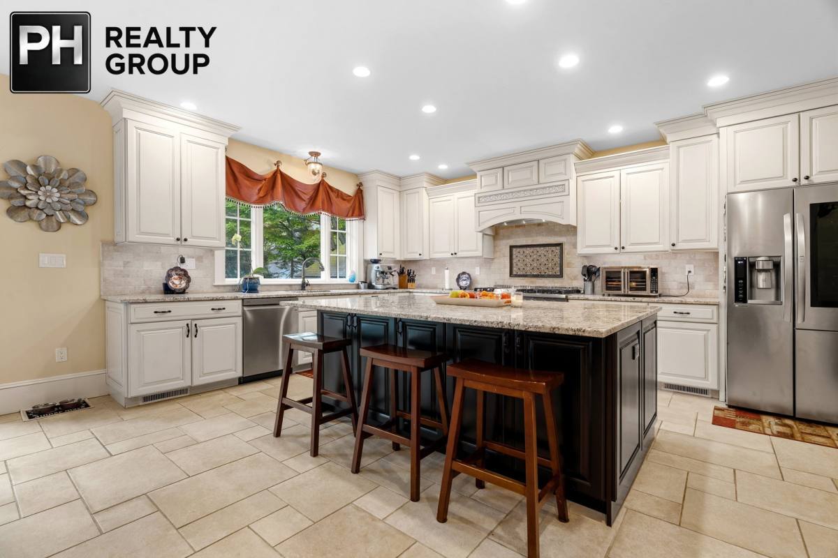 House for rent at 21 Clover St, Belmont, MA 02478