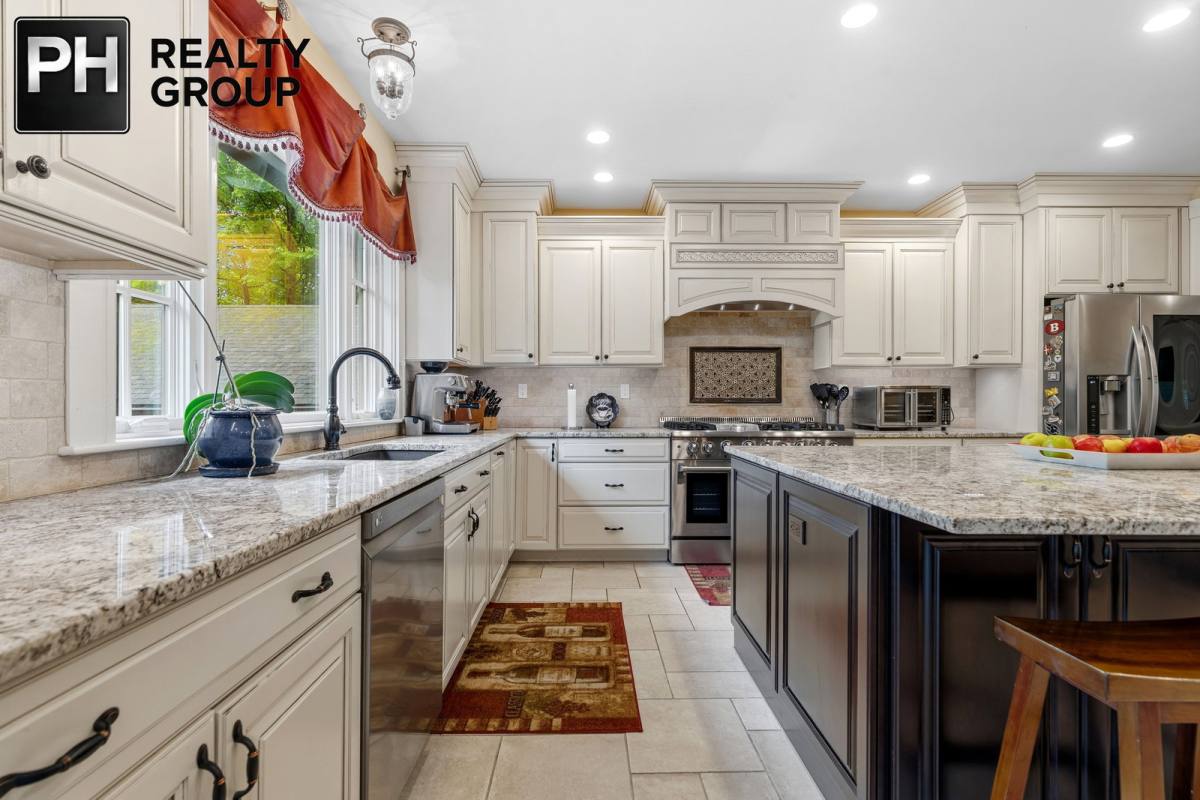 House for rent at 21 Clover St, Belmont, MA 02478
