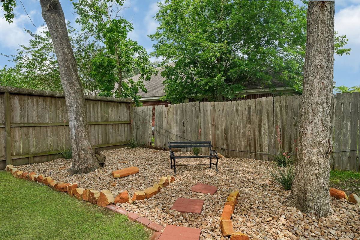 House for rent at 3517 Walden Dr, Pearland, TX 77584