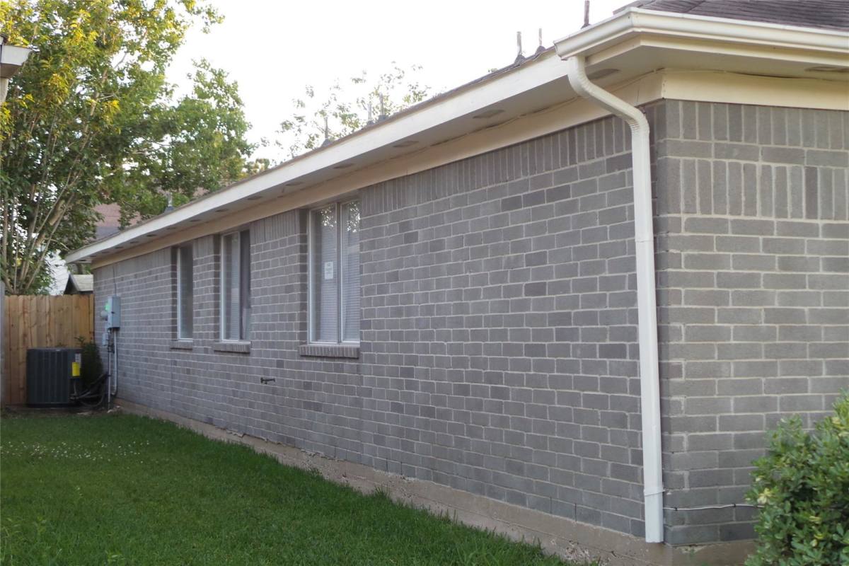 House for rent at 4920 Sterling Crossing, Pearland, TX 77584