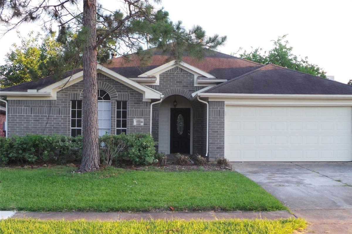 House for rent at 4920 Sterling Crossing, Pearland, TX 77584