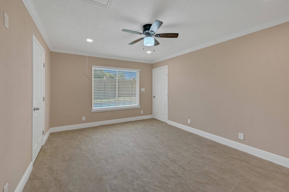 House for rent at 2912 Norwich St, Pearland, TX 77584