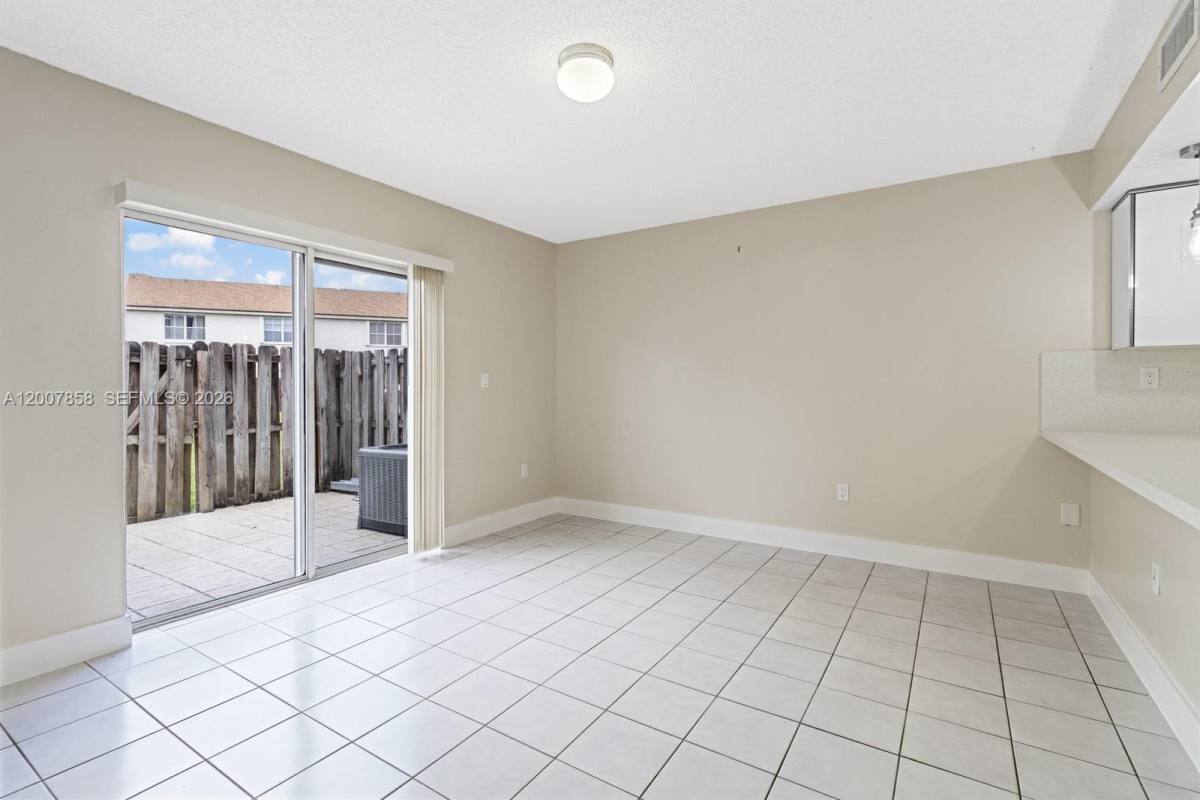 Townhouse for rent at 9187 Fontainebleau Blvd, Miami, FL 33172