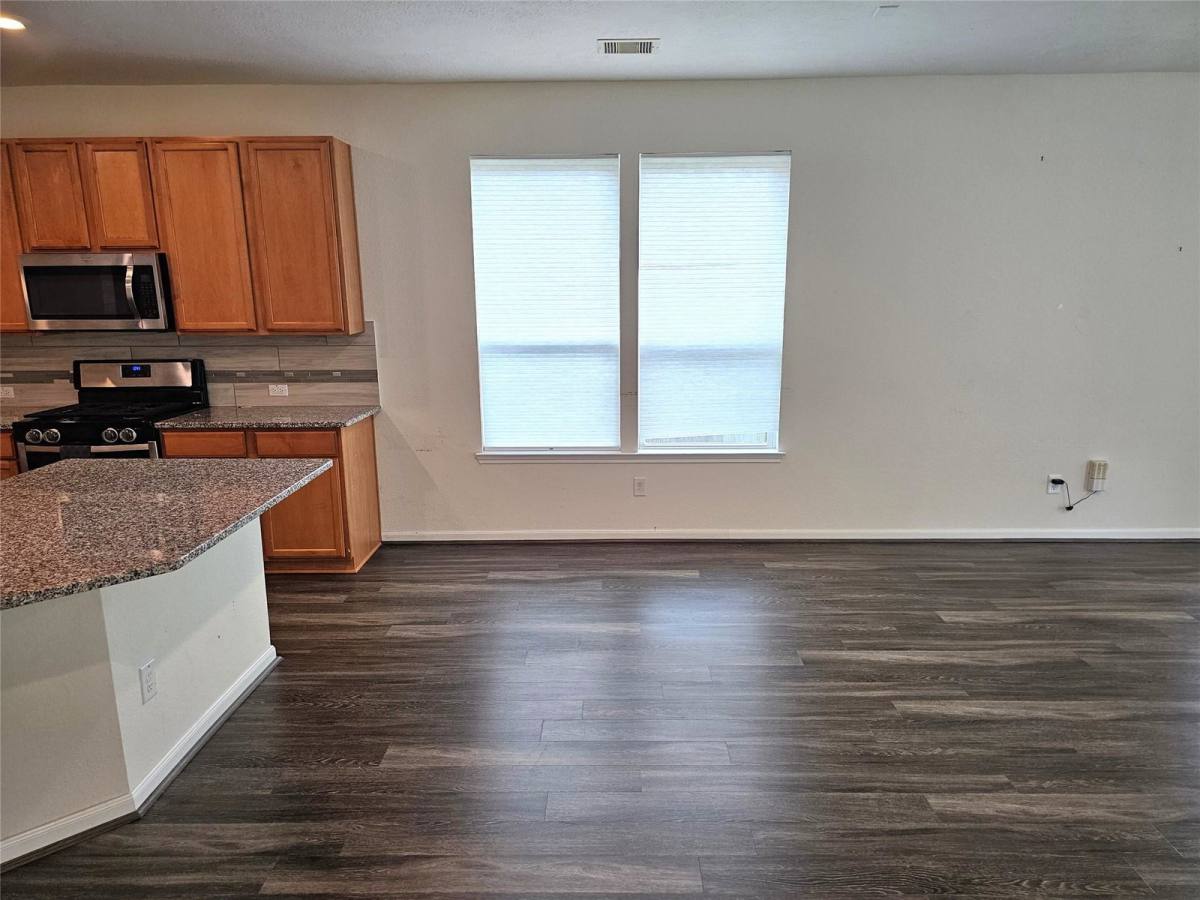 House for rent at 3320 Regal Park Lane, Pearland, TX 77584