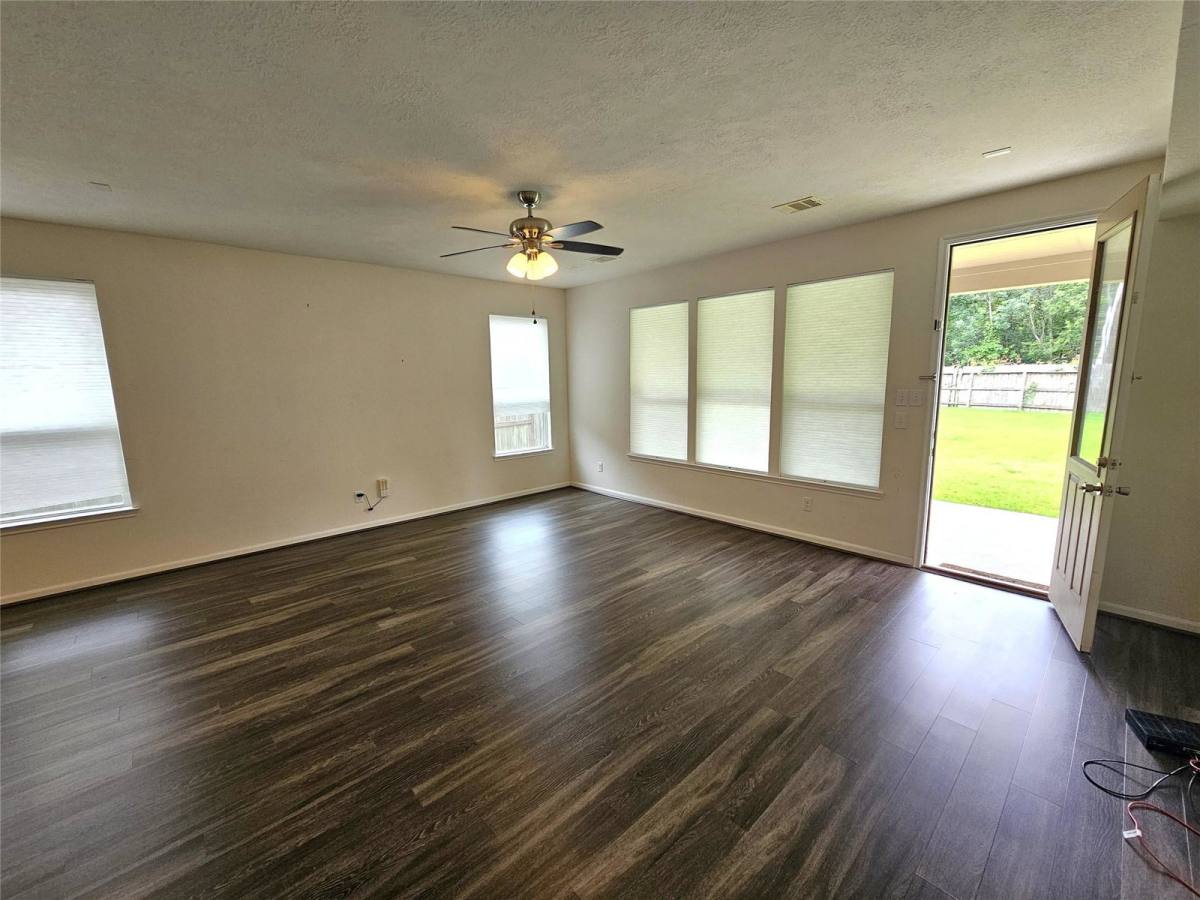 House for rent at 3320 Regal Park Lane, Pearland, TX 77584