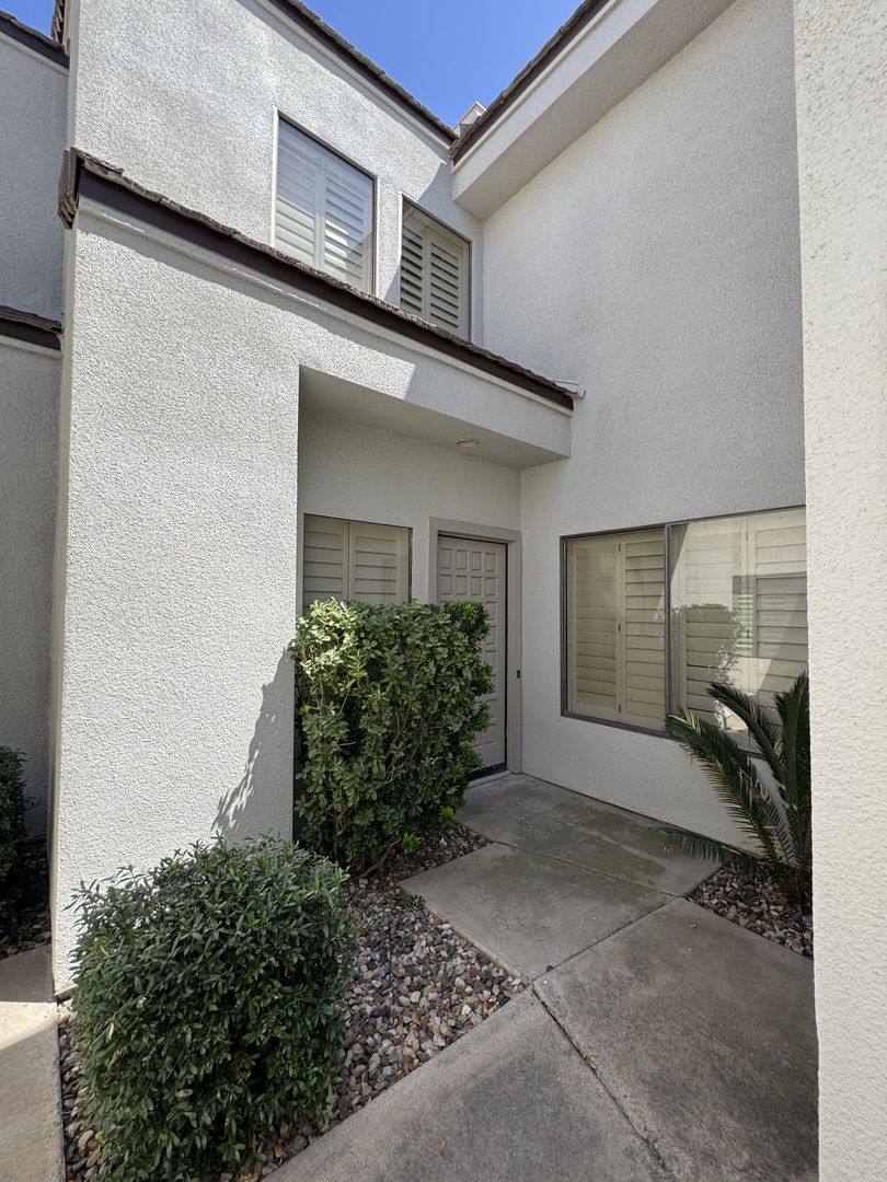 Townhouse for rent at 7272 E Gainey Ranch Rd, Scottsdale, AZ 85258