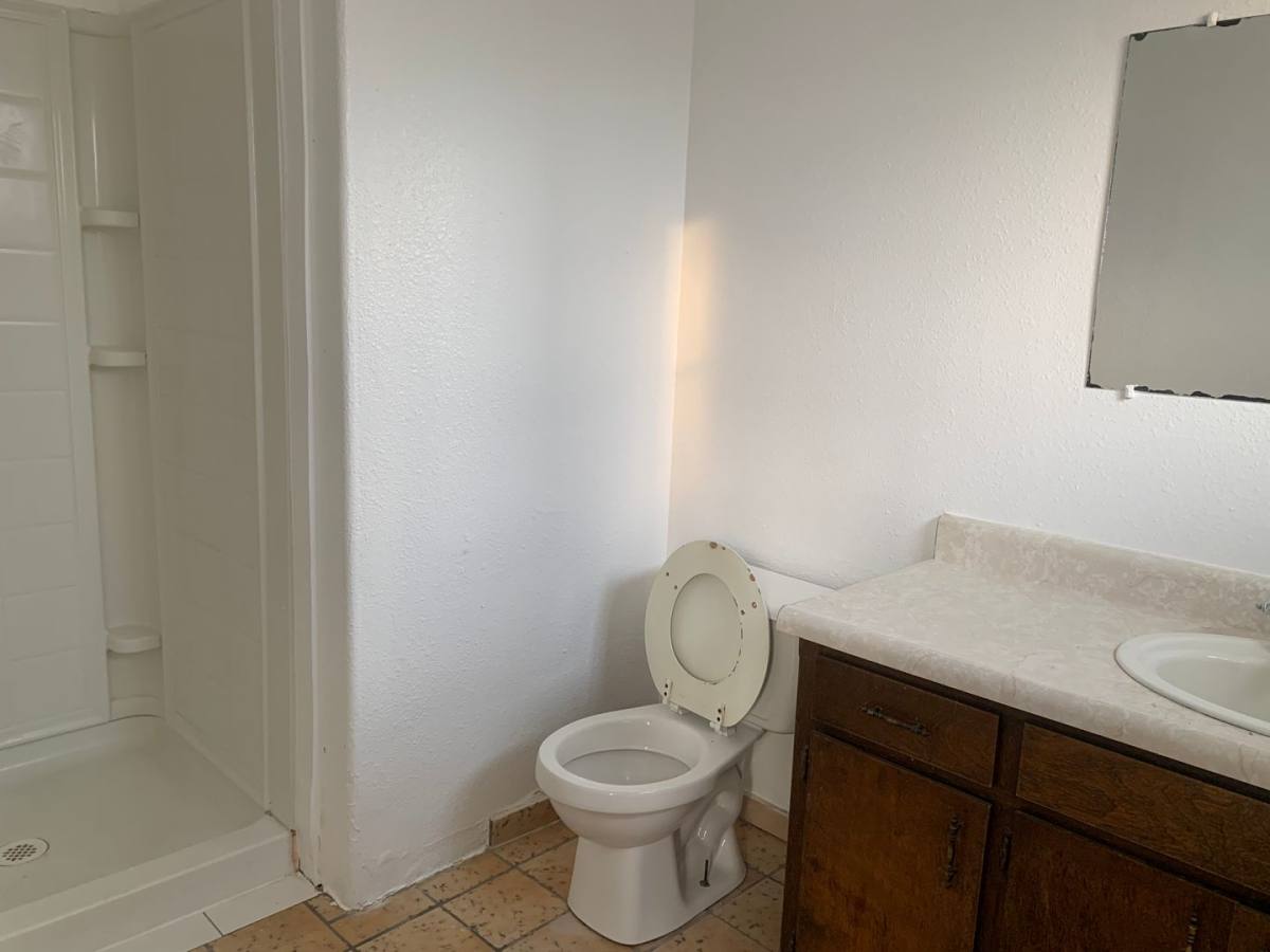 House for rent at 994 S Harris St, Hanford, CA 93230