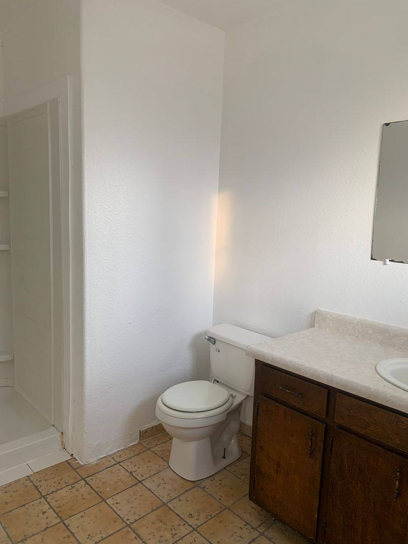 House for rent at 994 S Harris St, Hanford, CA 93230