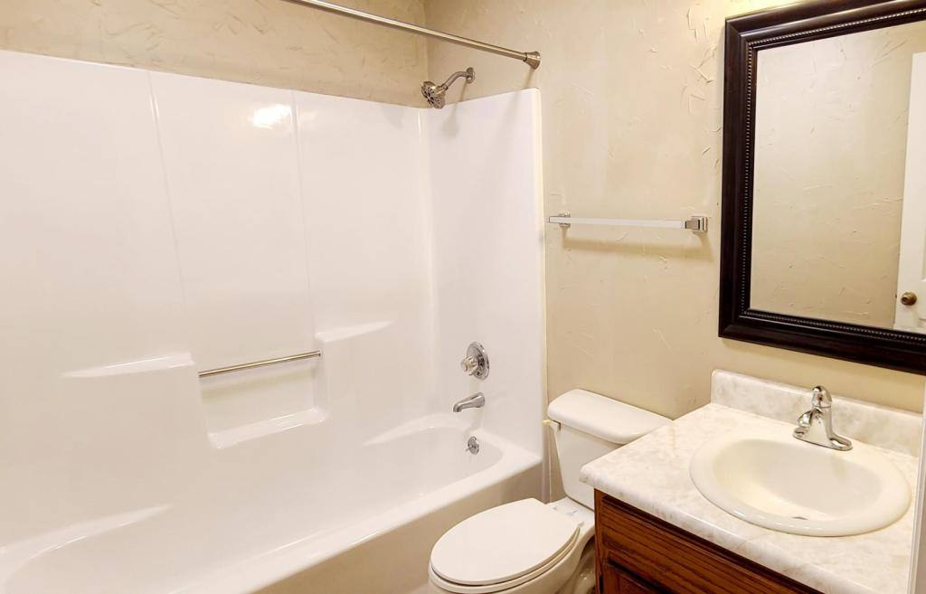 Townhouse for rent at 2131 Westmead Dr, Decatur, AL 35603