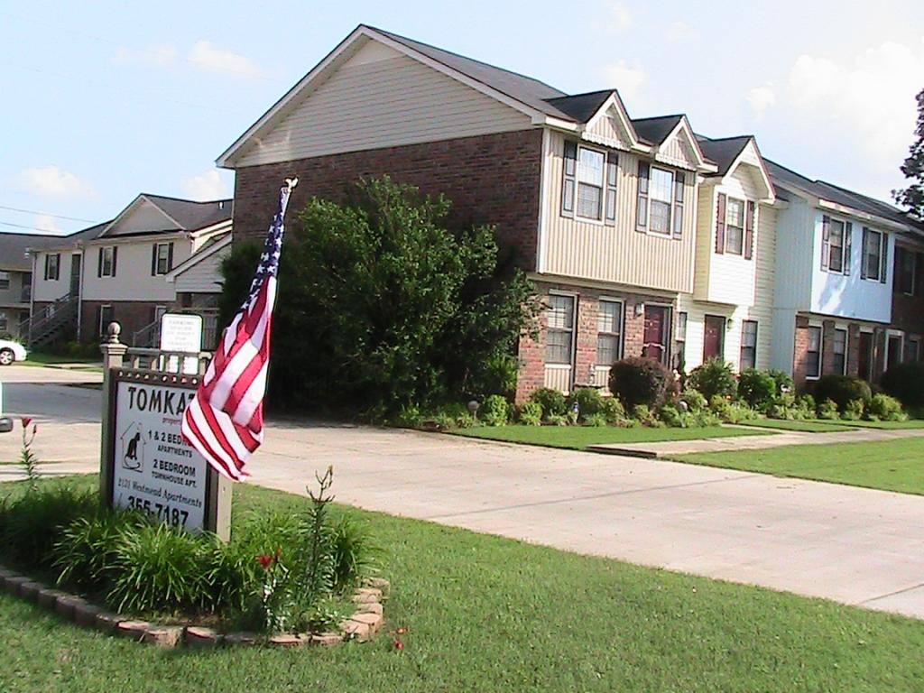 Townhouse for rent at 2131 Westmead Dr, Decatur, AL 35603
