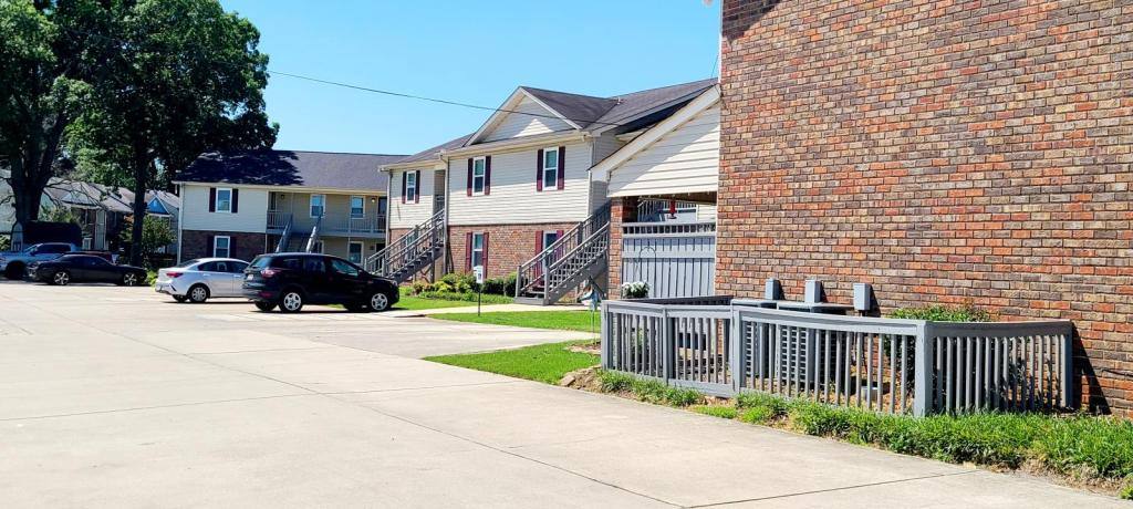 Townhouse for rent at 2131 Westmead Dr, Decatur, AL 35603