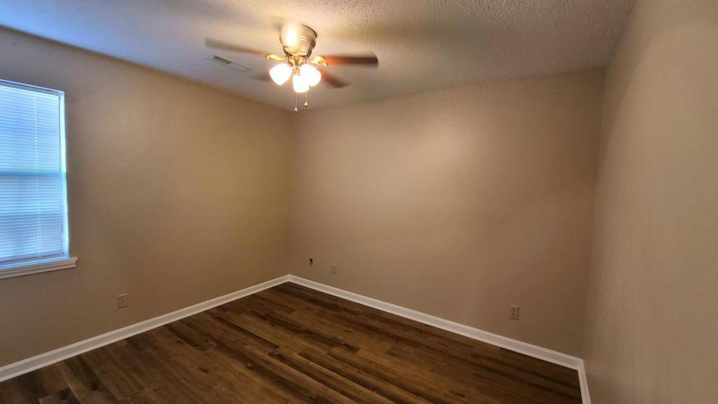 Townhouse for rent at 2131 Westmead Dr, Decatur, AL 35603