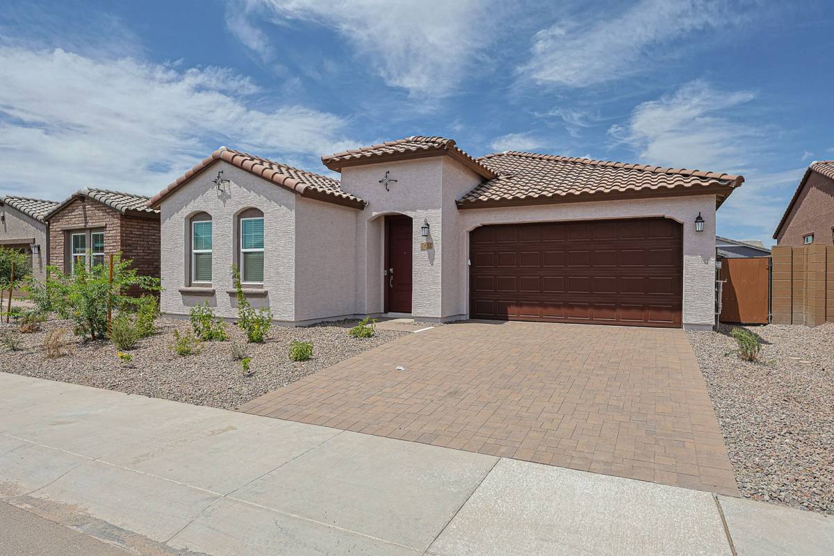 House for rent at 7832 W Hide Trail, Peoria, AZ 85383