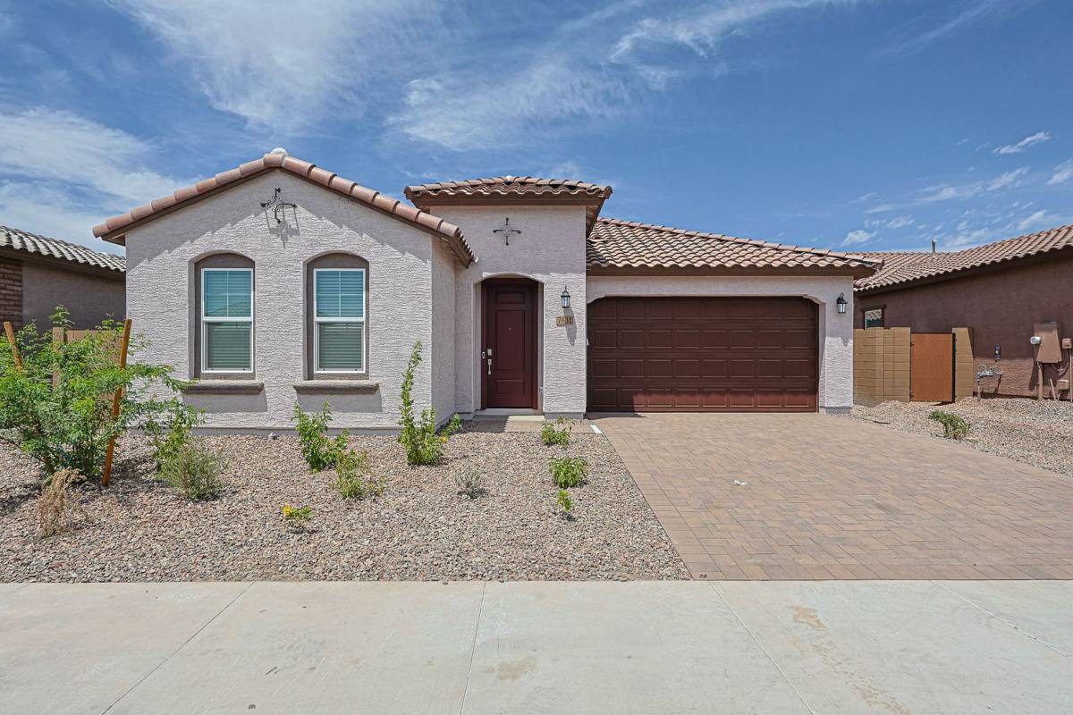 House for rent at 7832 W Hide Trail, Peoria, AZ 85383