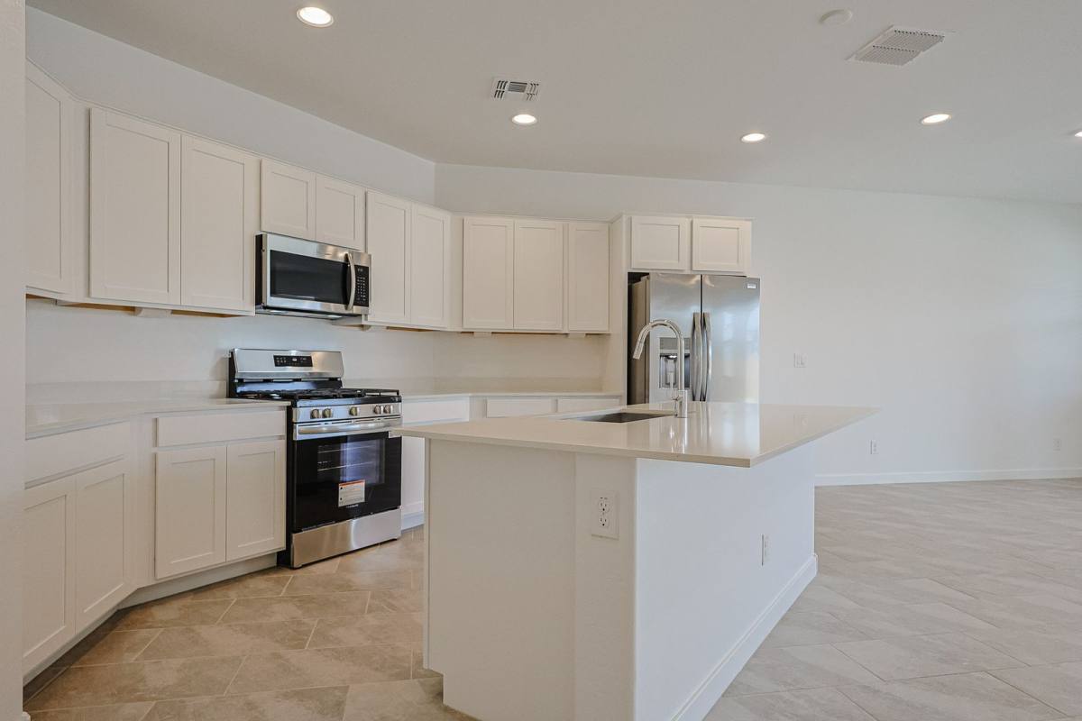 House for rent at 7832 W Hide Trail, Peoria, AZ 85383
