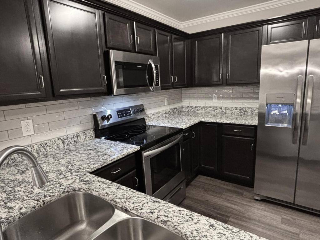 Townhouse for rent at 172 Alexander Blvd, Clarksville, TN 37040